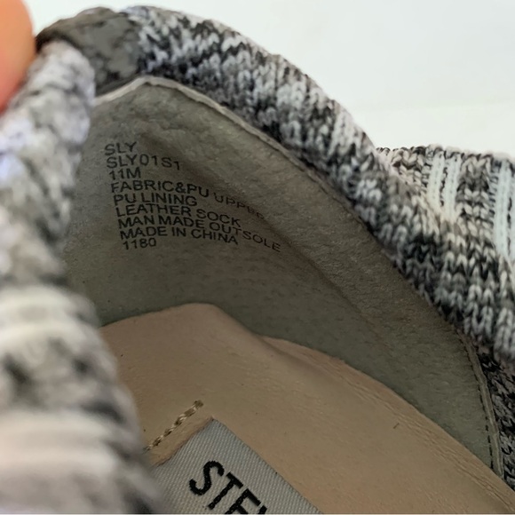Steve Madden Women's Sly Slip On Sneaker Grey/Multi Fabric Size US 11 M MINT - Picture 5 of 9